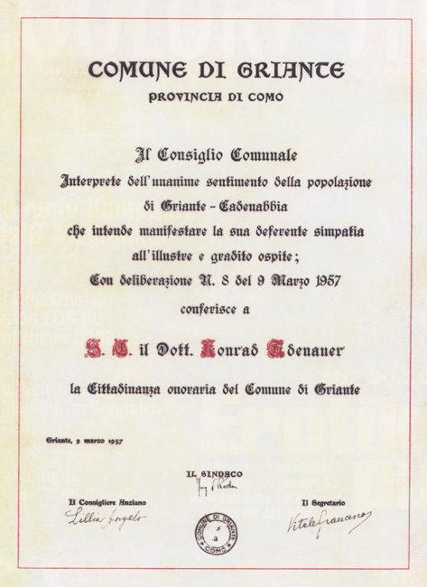 Urkunde der Verleihung der Ehrenbürgerwürde der Stadt Griante-Cadenabbia