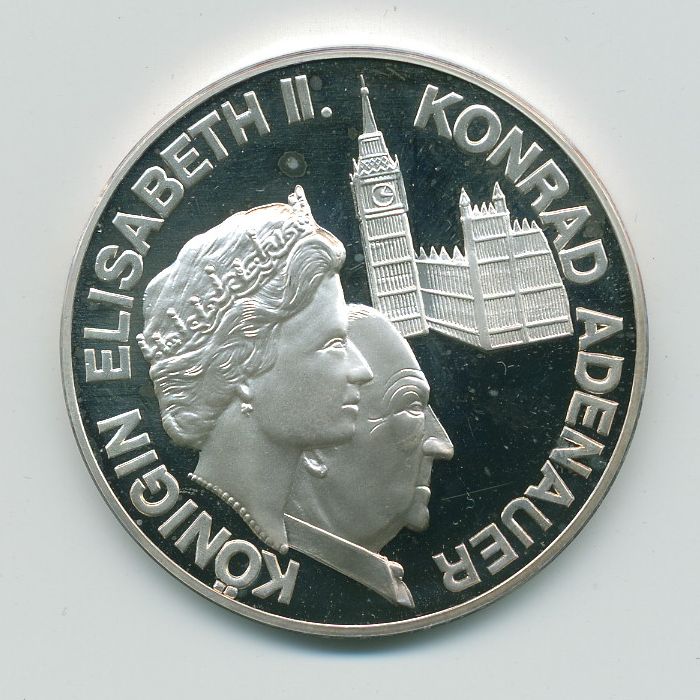Medaille mit Profil Elisabeth II. und Adenauer vor Palace of Westminster