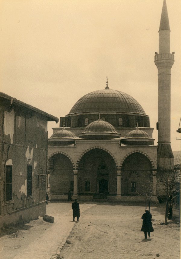 Schwarz-Weiss-Aufnahme von einer Moschee