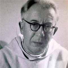 Schwarz-weiß Portrait Eberhard Welty mit Brille