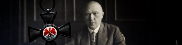 Roter Adler-Orden für Konrad Adenauer (1918), im Hintergrund Fotografie Adenauers am Schreibtisch des Kölner Oberbürgermeisters (1917)