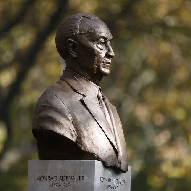 Büste von Adenauer aus Bronze