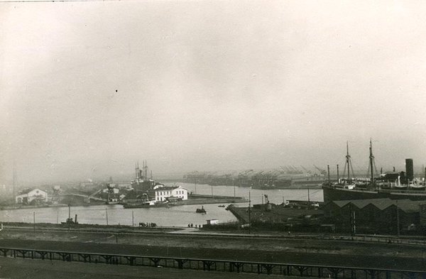 Schwarz-Weiss-Aufnahme von Wilhelmshaven