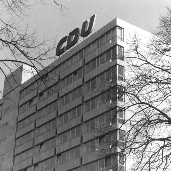 Außenansicht auf die CDU-Bundesgeschäftsstelle in Bonn 